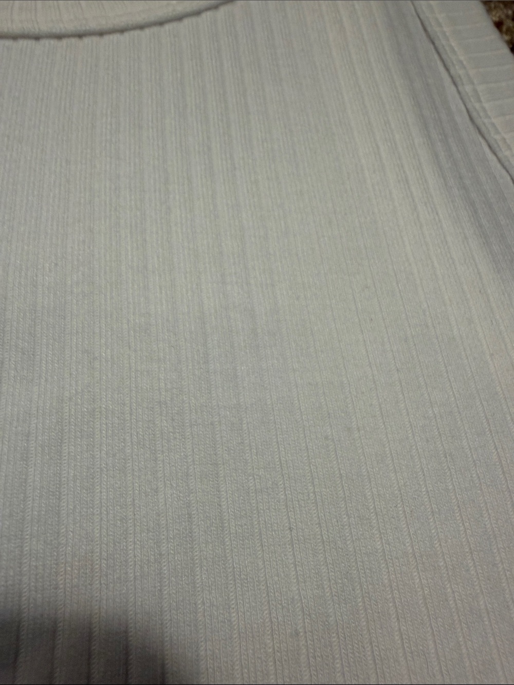 Ladies GAP White Ribbed Tank - Picture 3 of 7